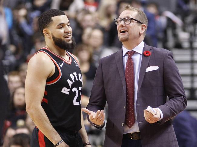 随着多名梯 随着多名梯