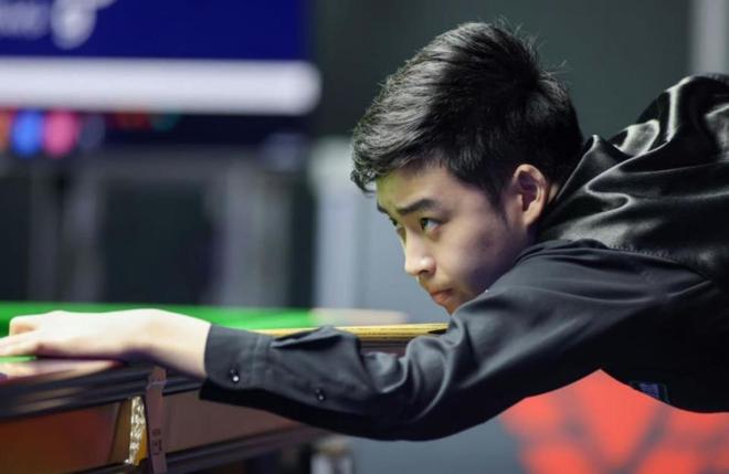 强度稍弱的 强度稍弱的