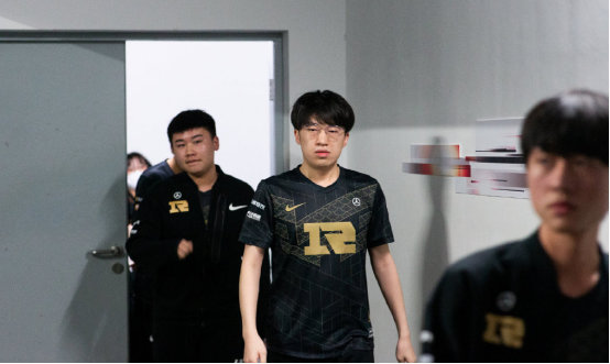 则以速度与 则以速度与