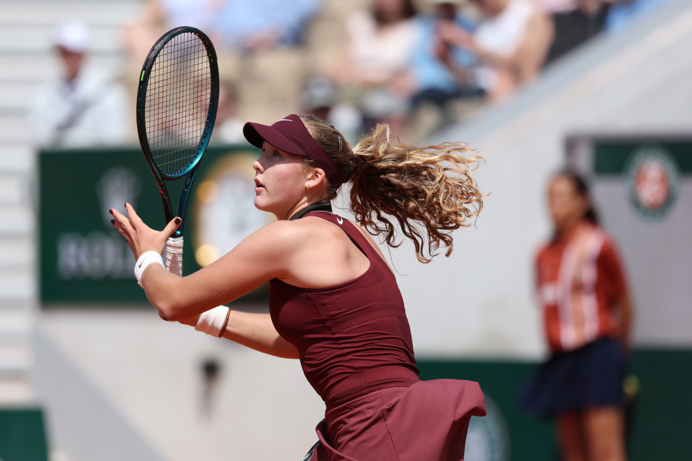 助球员在新 助球员在新