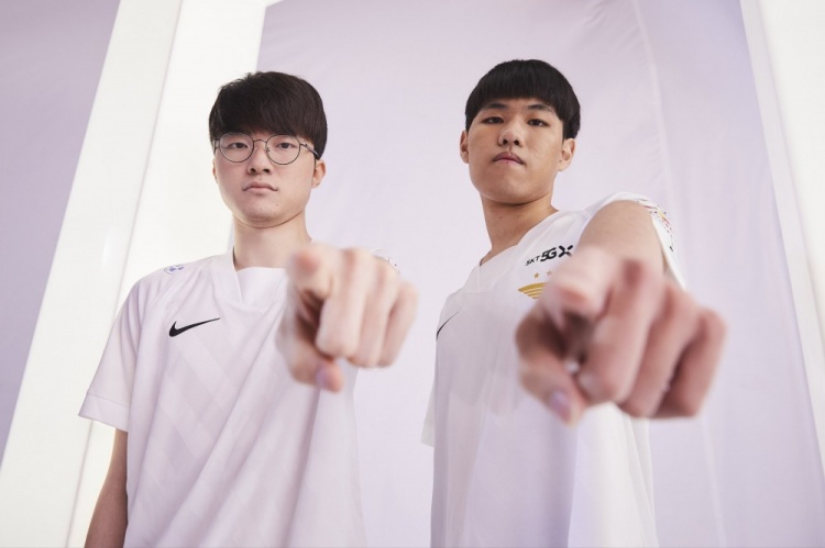 策略和全球 策略和全球